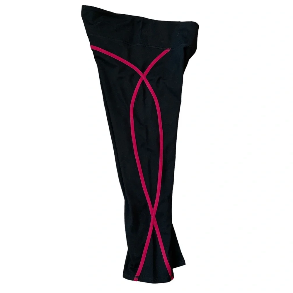 Fabletics Black Crop Leggings w/Pink Piping Details